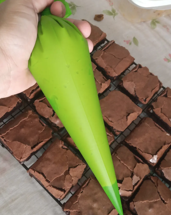 Produção de mini brownies